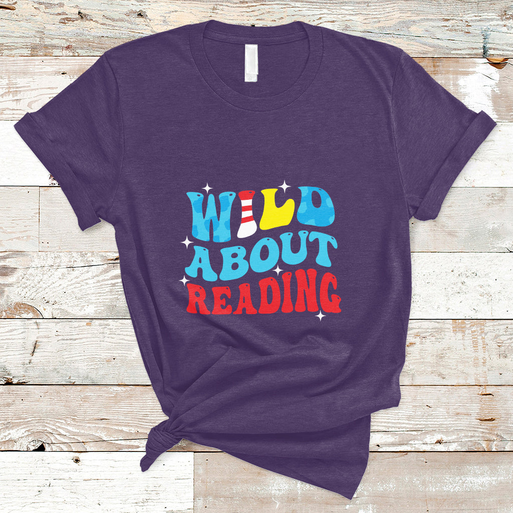 wild-about-reading-teacher-of-little-things-red-white-stripe-reading-t-shirt-ts02