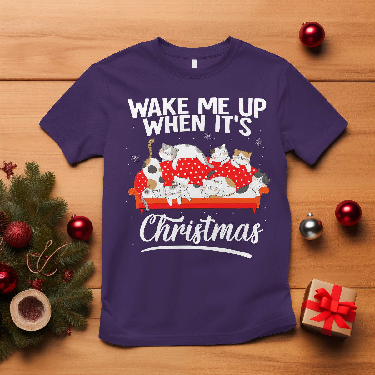 cute-cat-wake-me-up-when-its-christmas-chillin-t-shirt