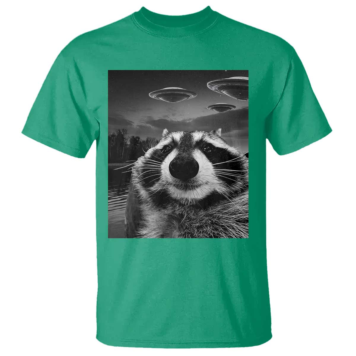 funny-graphic-racoon-selfie-with-ufos-weird-t-shirt-funny-graphic-racoon-selfie-with-ufos-weird