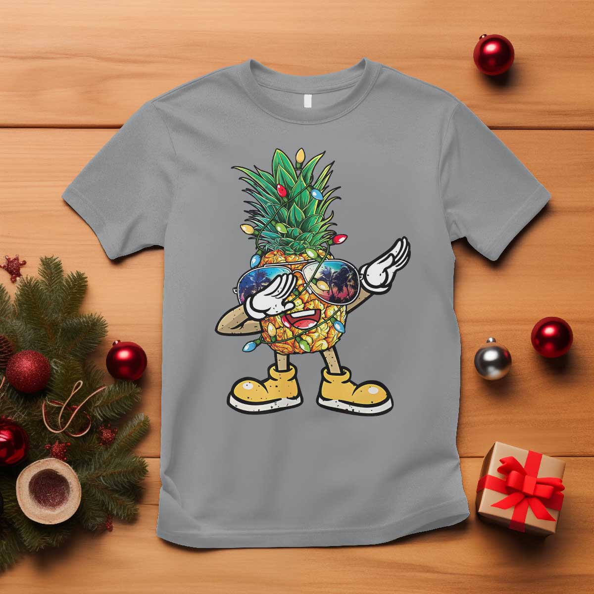 dabbing-pineapple-christmas-tree-lights-xmas-sunglasses-t-shirt-tropical-holiday-beach-tank-for-hawaii-vacation