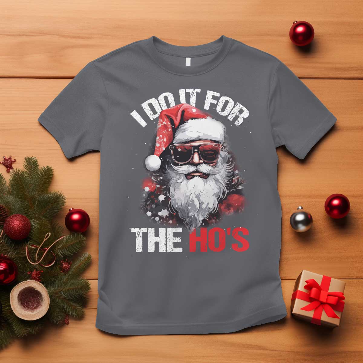 funny-christmas-i-do-it-for-the-hos-t-shirt-cool-santa-face