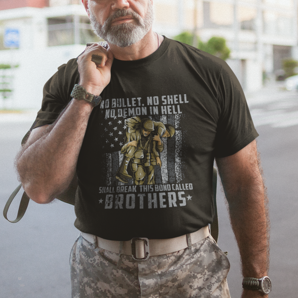 american-veteran-t-shirt-i-am-not-a-hero-not-a-legend-us-flag-soldier-combat-boots-and-dog-tags