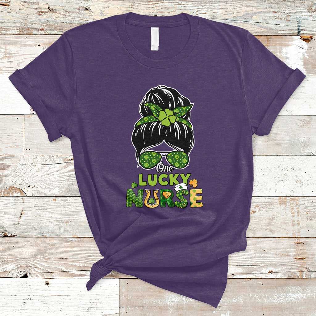 one-lucky-nurse-scrub-life-st-patricks-day-nurses-messy-bun-t-shirt-ts02