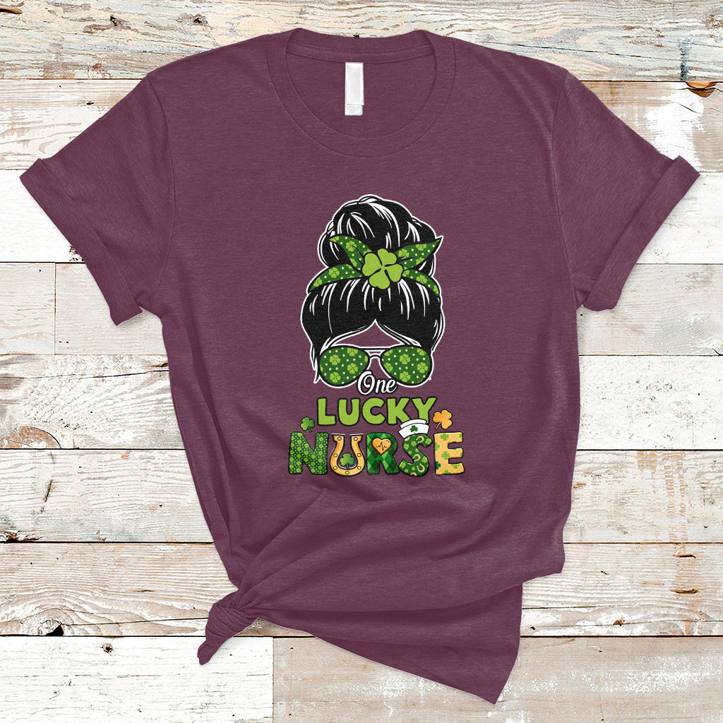 one-lucky-nurse-scrub-life-st-patricks-day-nurses-messy-bun-t-shirt-ts02