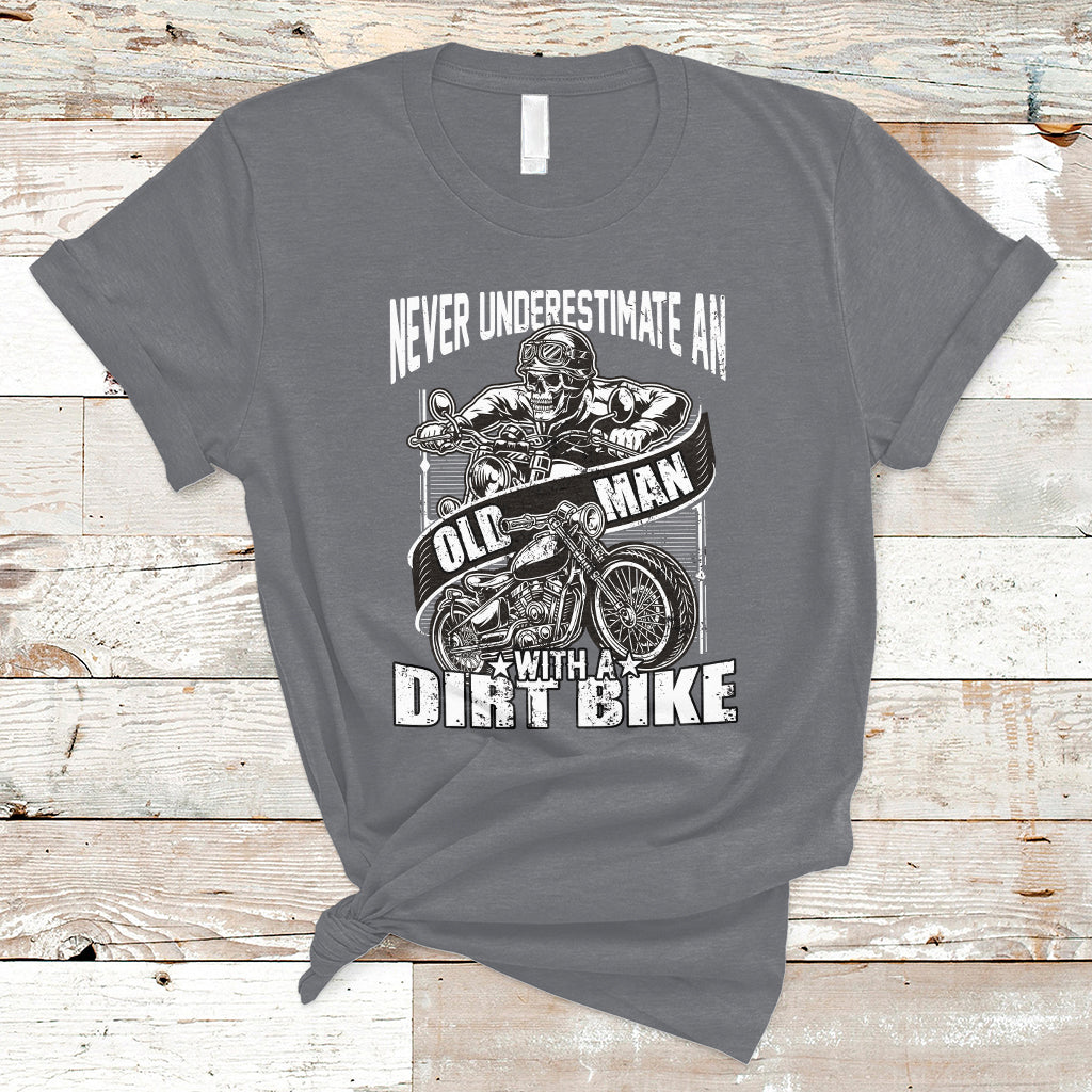 funny-never-underestimate-an-old-man-with-a-dirt-bike-biker-t-shirt-ts02