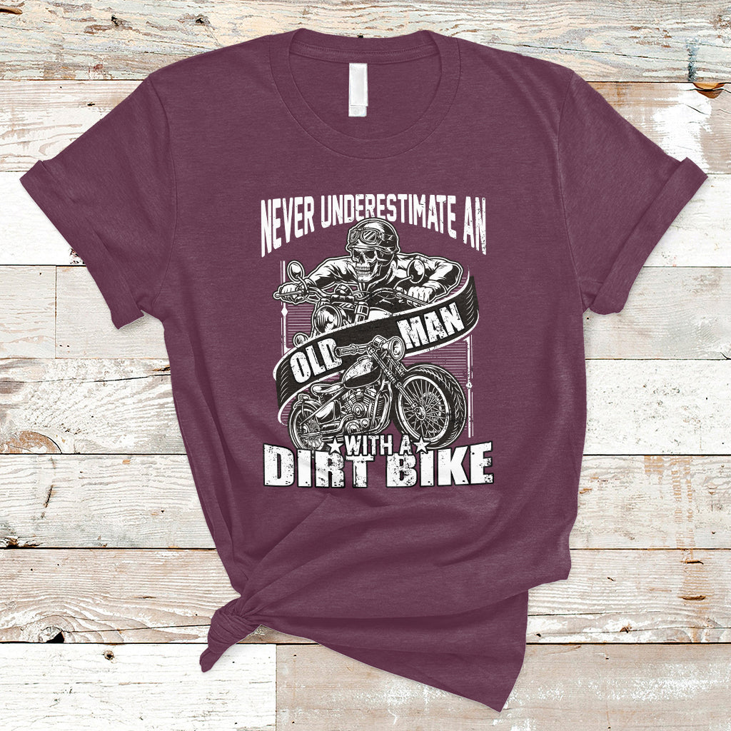 funny-never-underestimate-an-old-man-with-a-dirt-bike-biker-t-shirt-ts02