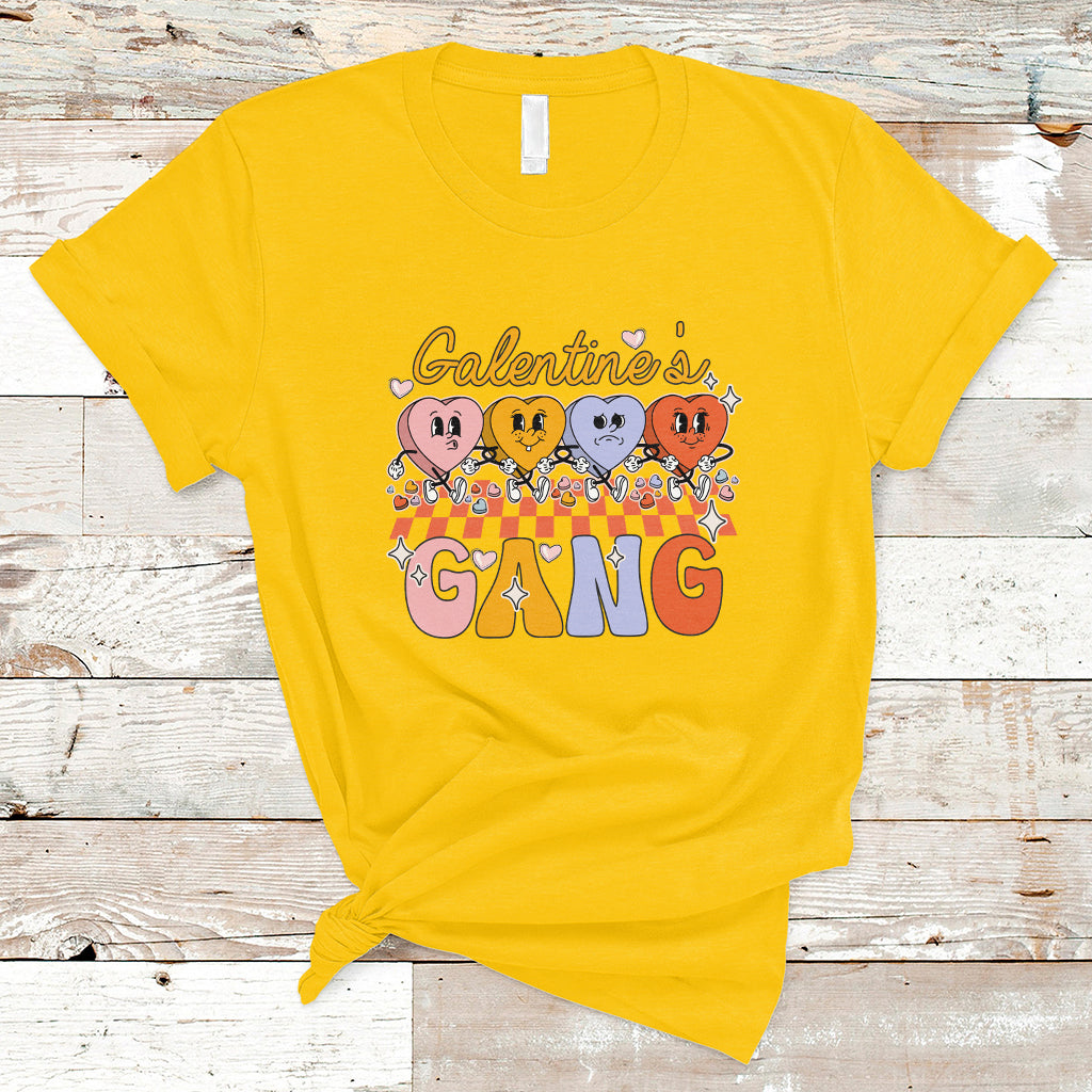 galentines-gang-retro-groovy-checkered-valentine-day-sisters-t-shirt-ts02