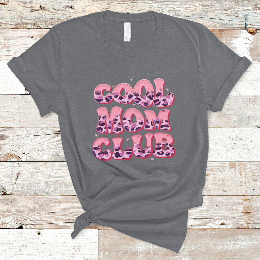 cool-mom-club-leopard-mom-club-mothers-day-im-a-cool-mom-t-shirt-ts02
