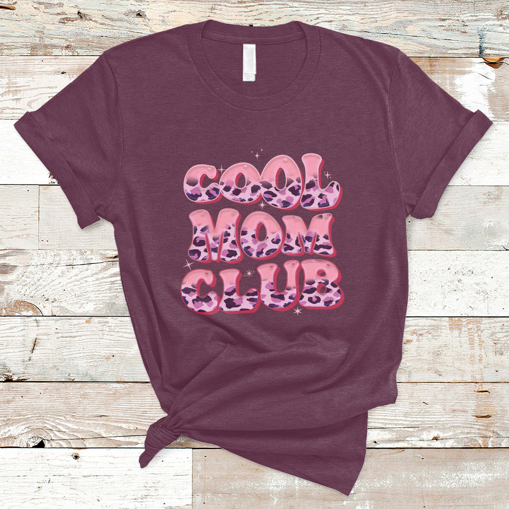 cool-mom-club-leopard-mom-club-mothers-day-im-a-cool-mom-t-shirt-ts02