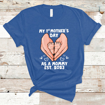 my-first-mothers-day-as-a-mommy-cute-pregnancy-announcement-mothers-hands-babys-feet-t-shirt-ts02