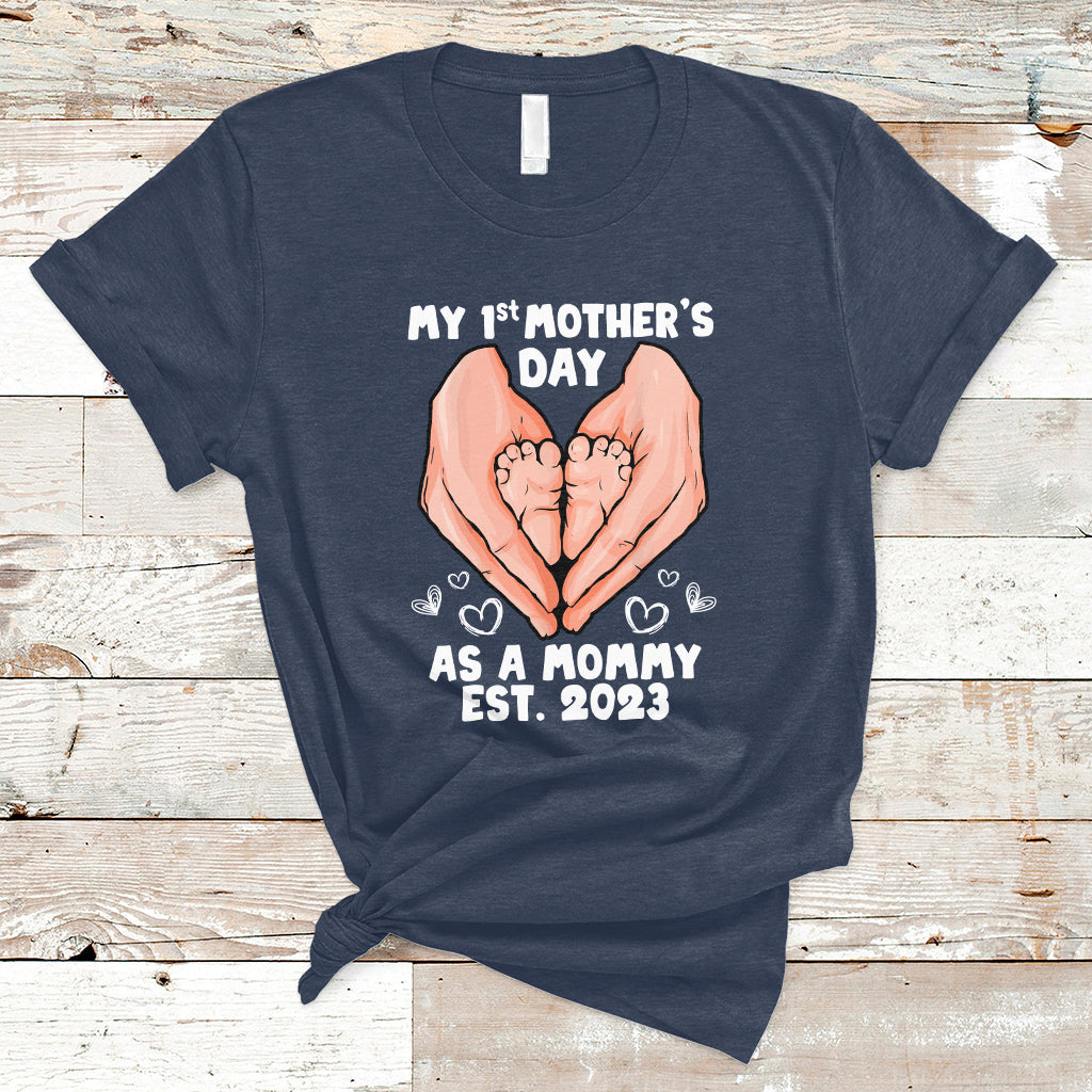 my-first-mothers-day-as-a-mommy-cute-pregnancy-announcement-mothers-hands-babys-feet-t-shirt-ts02