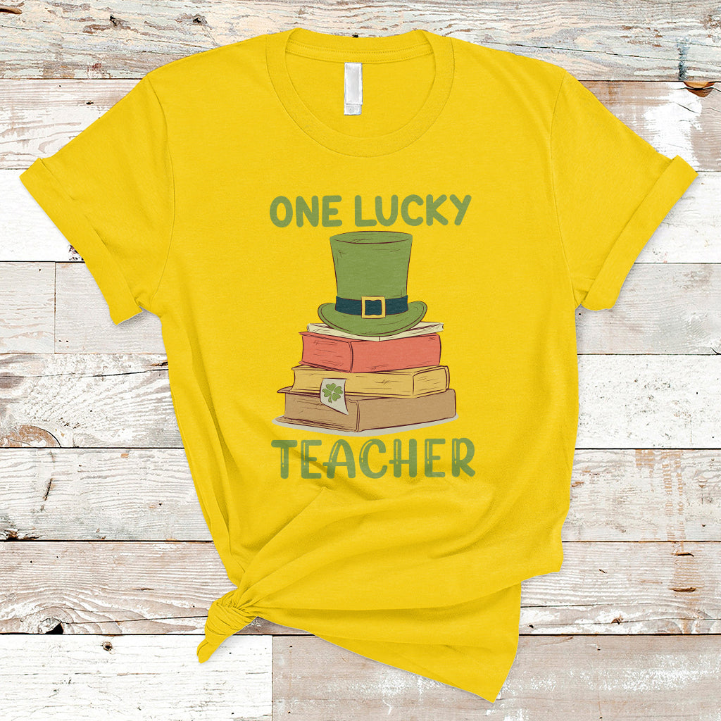 one-lucky-teacher-st-patricks-day-lepreachaun-shamrock-books-t-shirt-ts02