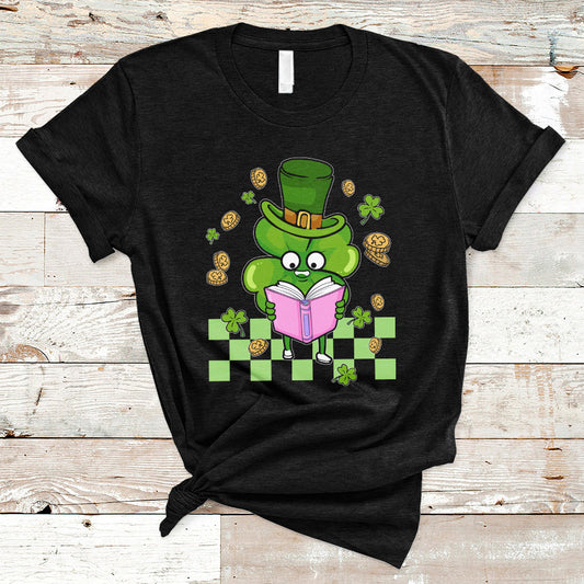 shamrock-reading-books-st-patricks-day-nerd-clover-reader-t-shirt-ts02
