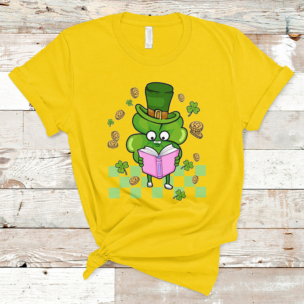 shamrock-reading-books-st-patricks-day-nerd-clover-reader-t-shirt-ts02
