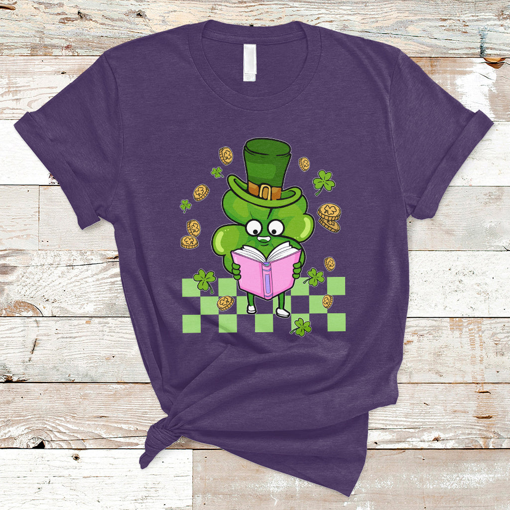 shamrock-reading-books-st-patricks-day-nerd-clover-reader-t-shirt-ts02