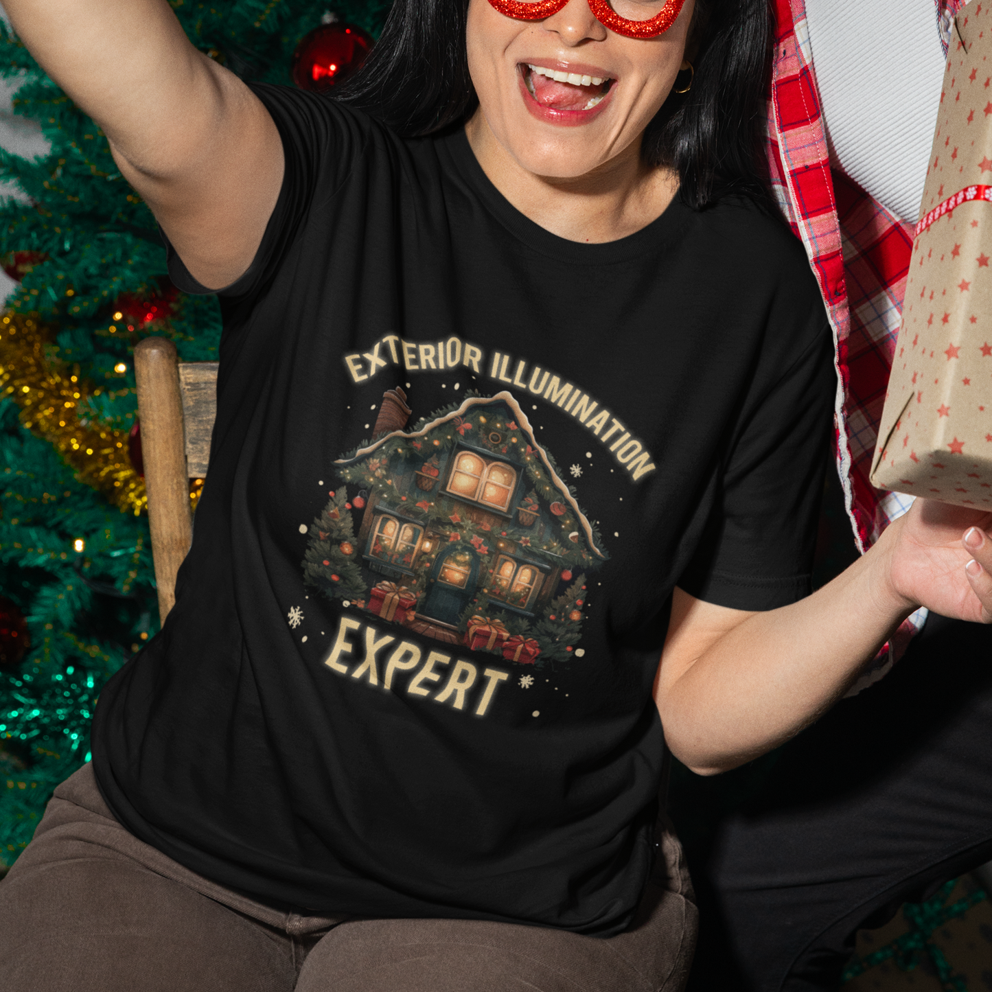funny-christmas-t-shirt-exterior-illumination-expert-xmas-lights-home-decor