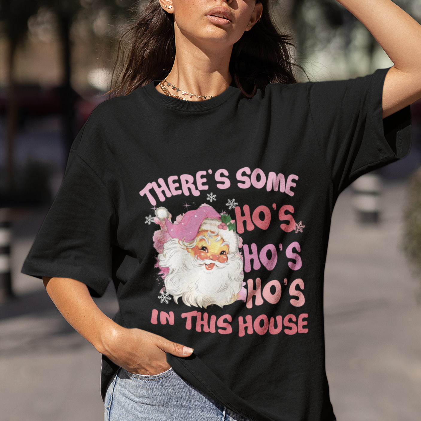 christmas-pink-santa-t-shirt-theres-some-hos-in-this-house-retro-xmas-vibe