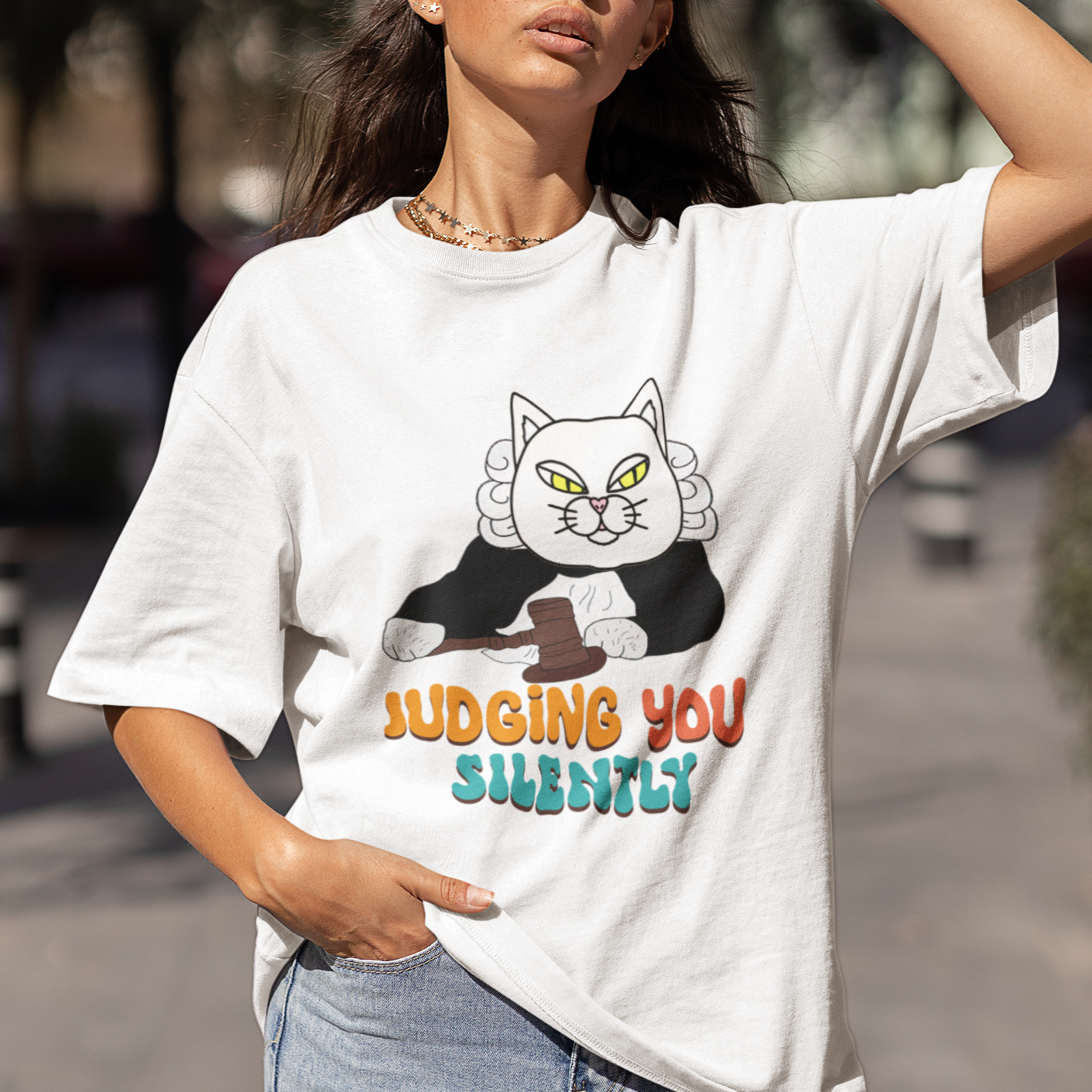 judge-cat-judging-you-silently-funny-sarcastic-t-shirt