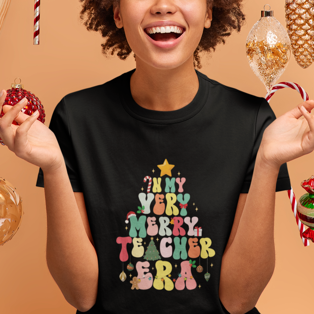 in-my-very-merry-teacher-era-xmas-groovy-christmas-tree-t-shirt