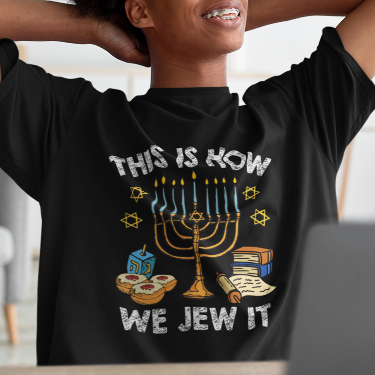 funny-hanukkah-t-shirt-this-how-we-jew-it-jewish-menorah-chanukah
