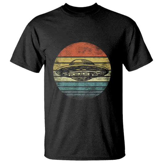 ufo-gifts-retro-sunset-funny-alien-ufo-hunter-silhouette-t-shirt