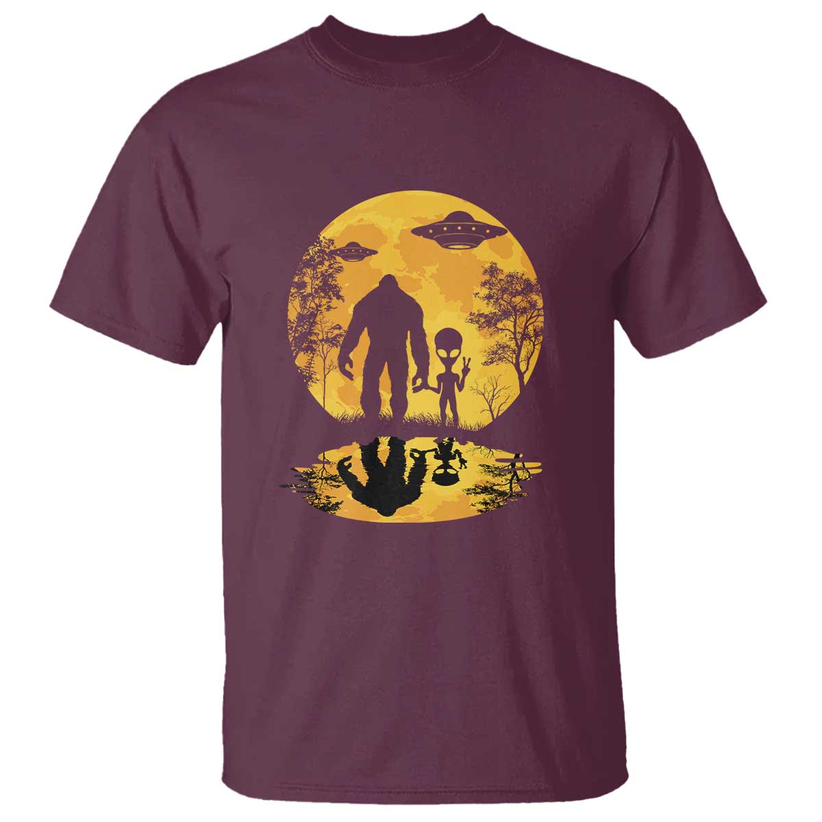 alien-bigfoot-moon-sasquatch-ufo-extraterrestrial-t-shirt