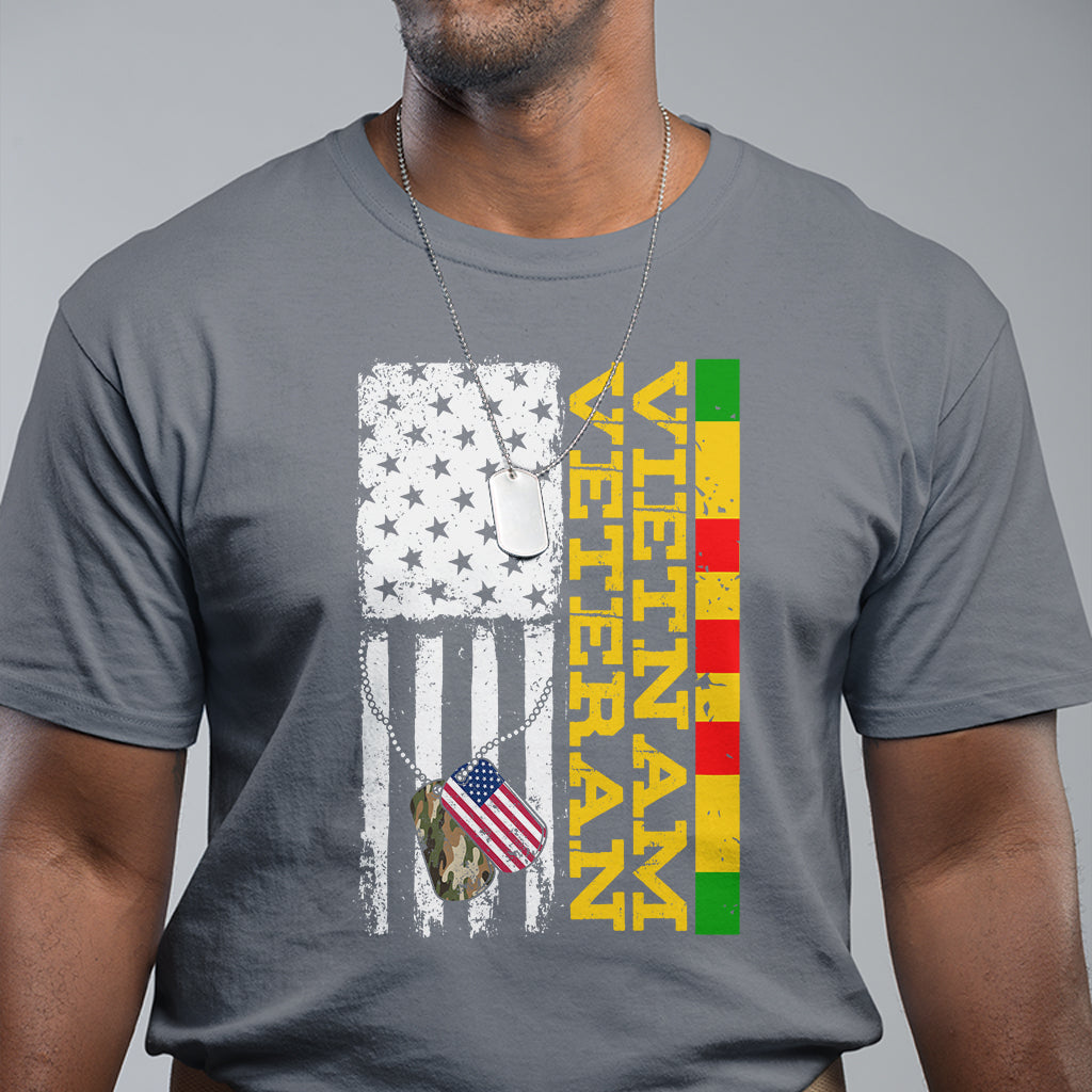 proud-vietnam-veterans-honor-patriotic-soldier-american-flag-t-shirt