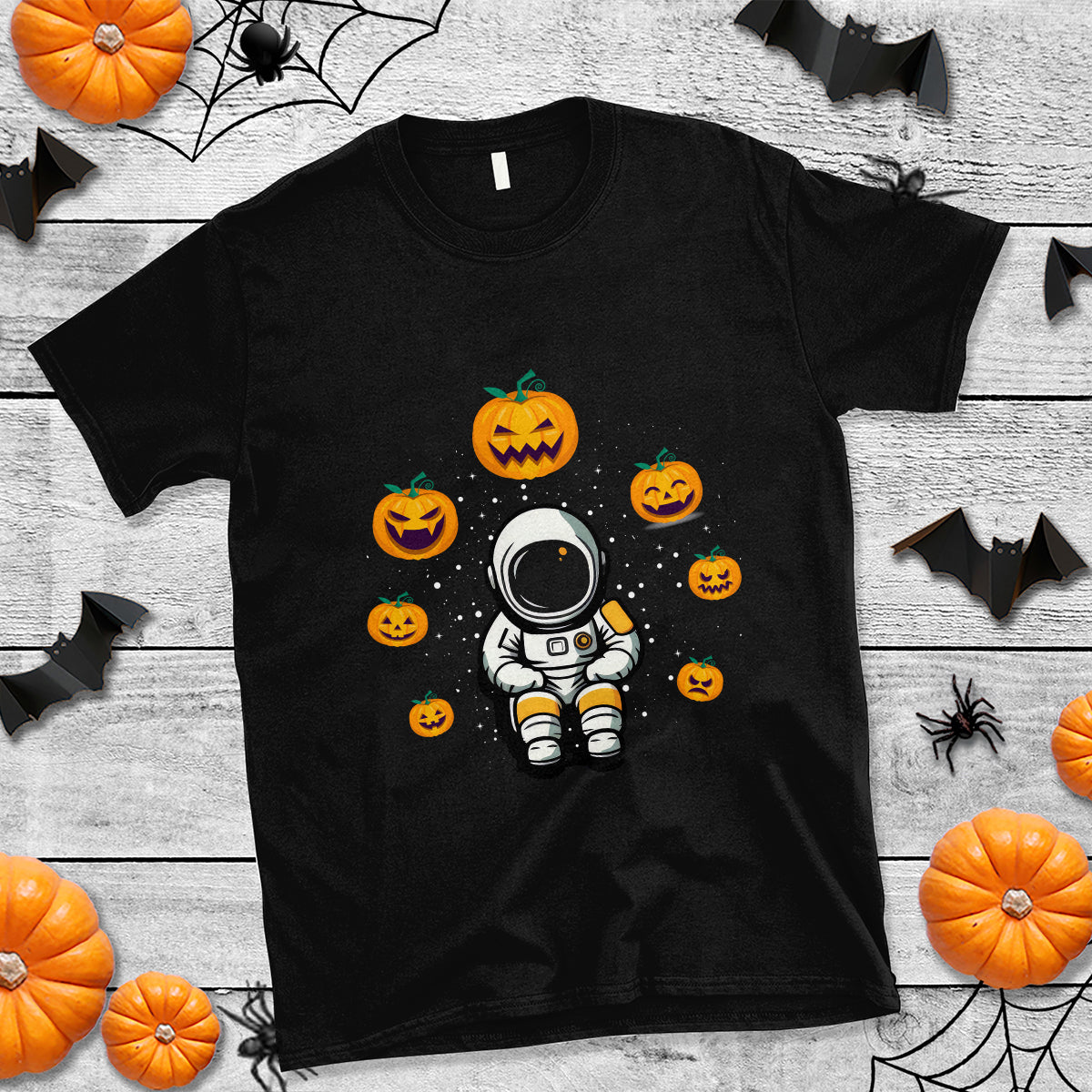 halloween-astronaut-t-shirt-scary-pumpkin-universe-outer-space-halloween-costume
