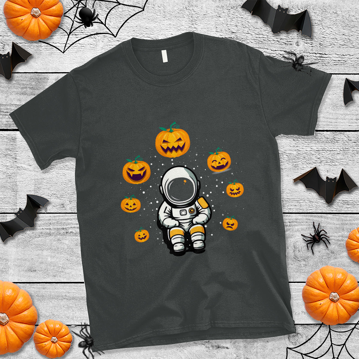 halloween-astronaut-t-shirt-scary-pumpkin-universe-outer-space-halloween-costume