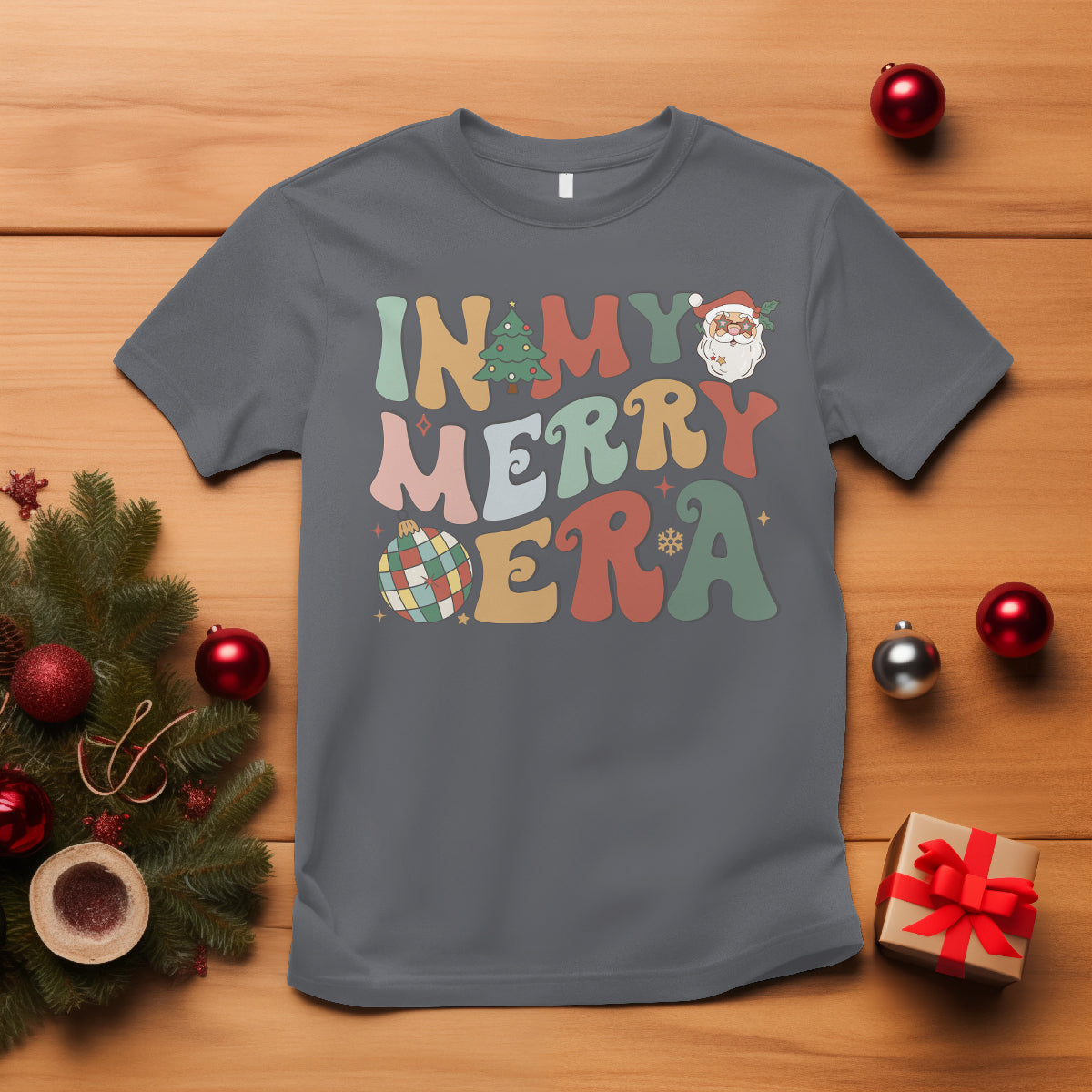 in-my-merry-era-retro-groovy-christmas-santa-disco-ball-t-shirt