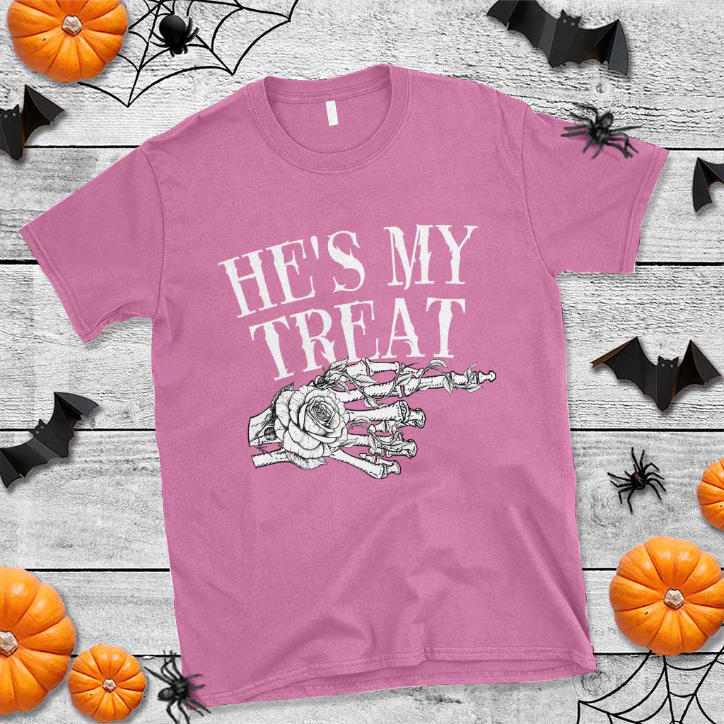 halloween-couple-matching-t-shirt-hes-my-treat-skeleton-hand