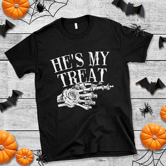 halloween-couple-matching-t-shirt-hes-my-treat-skeleton-hand