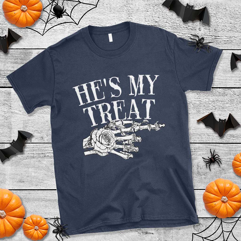 halloween-couple-matching-t-shirt-hes-my-treat-skeleton-hand