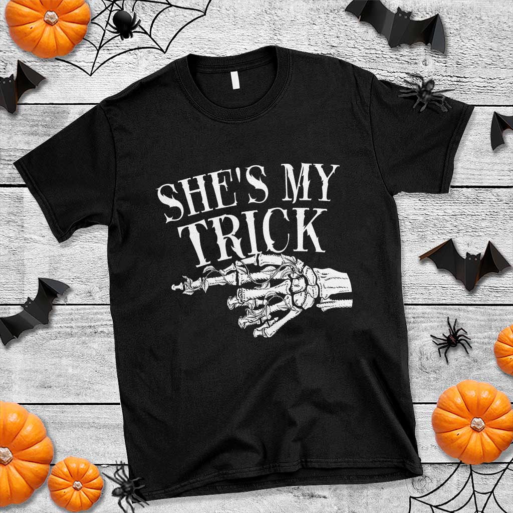 halloween-couple-matching-t-shirt-shes-my-trick-skeleton-hand