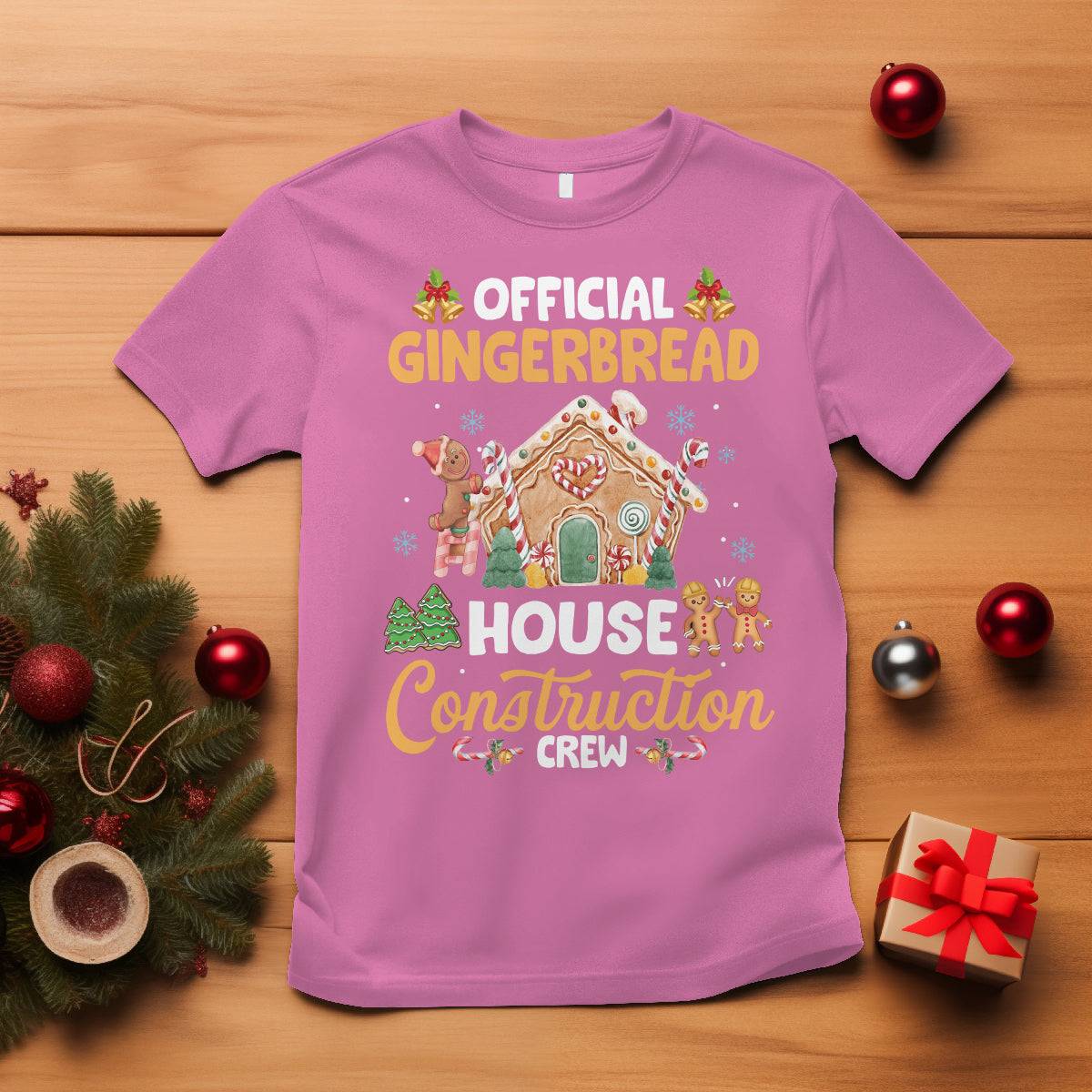 christmas-t-shirt-official-gingerbread-house-construction-crew-decorating