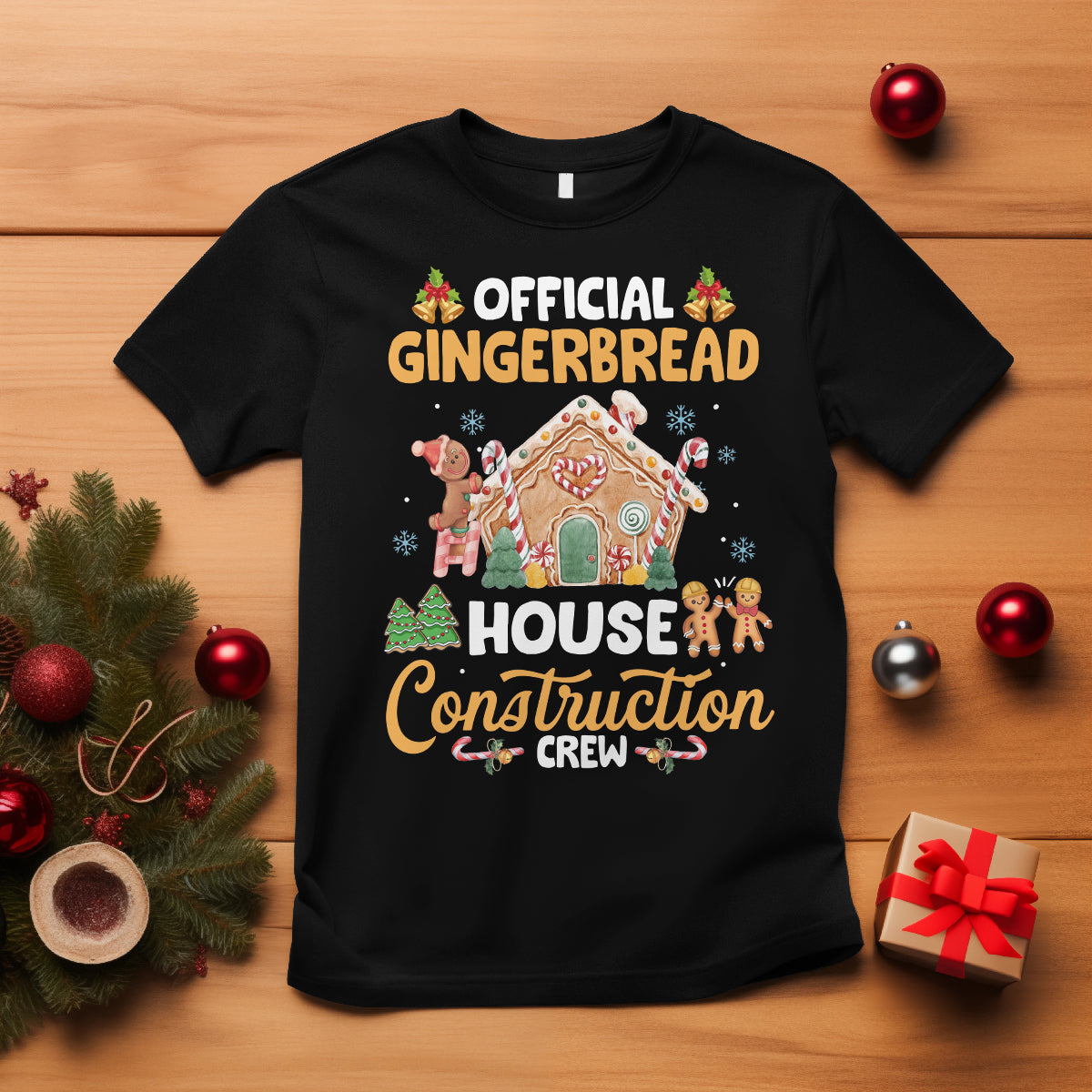 christmas-t-shirt-official-gingerbread-house-construction-crew-decorating