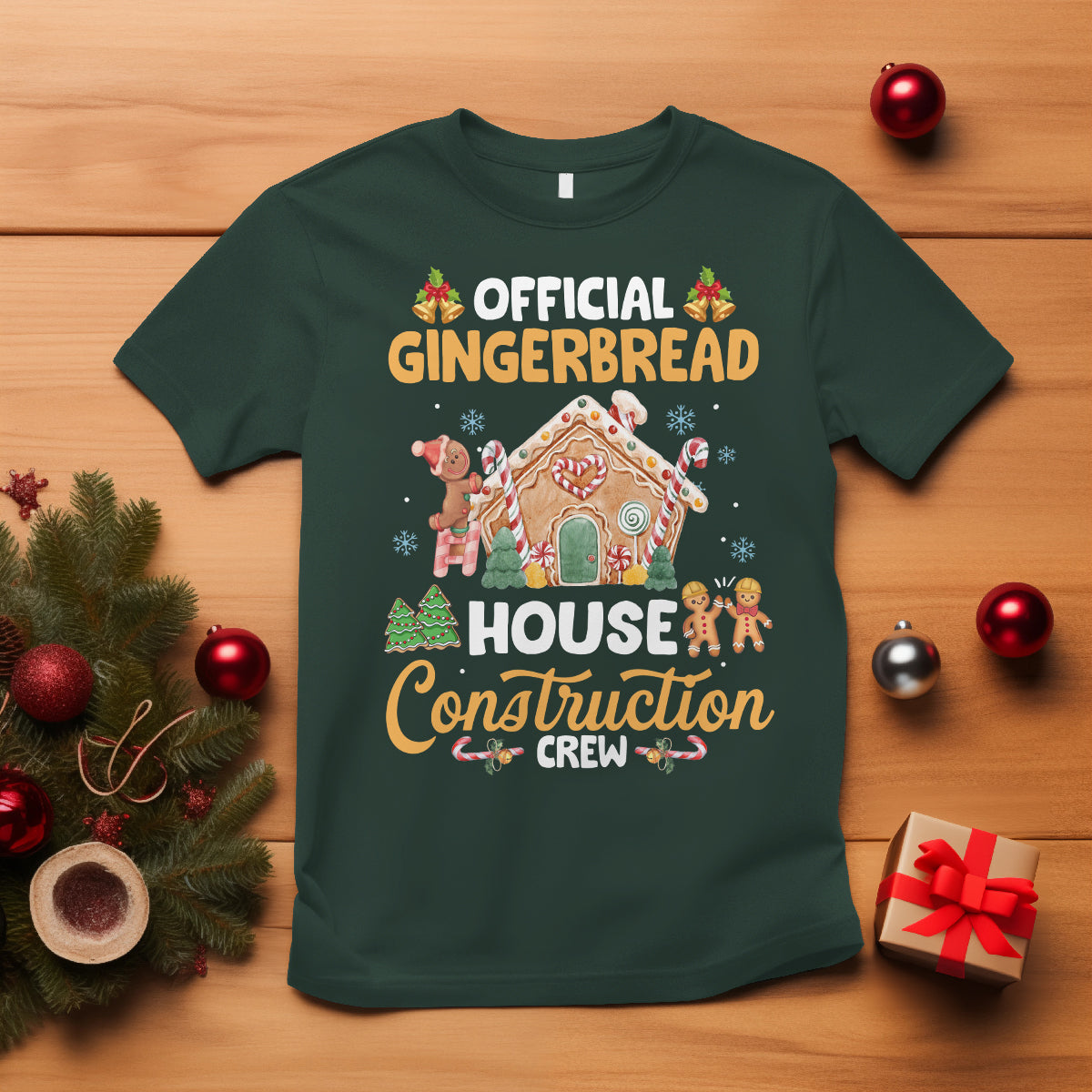 christmas-t-shirt-official-gingerbread-house-construction-crew-decorating