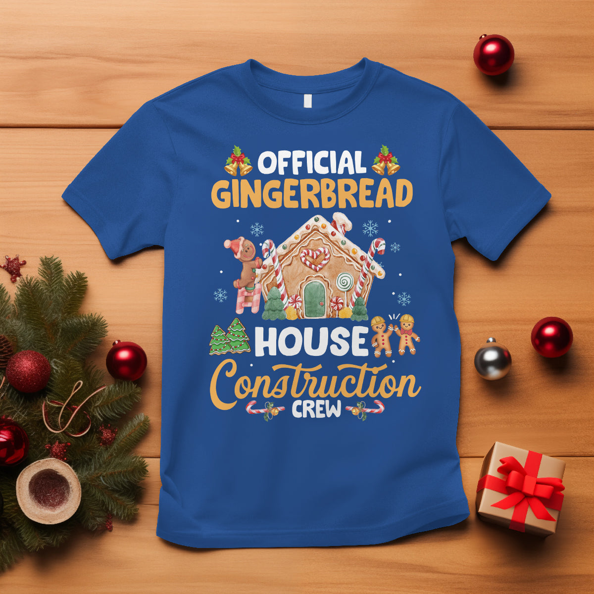 christmas-t-shirt-official-gingerbread-house-construction-crew-decorating