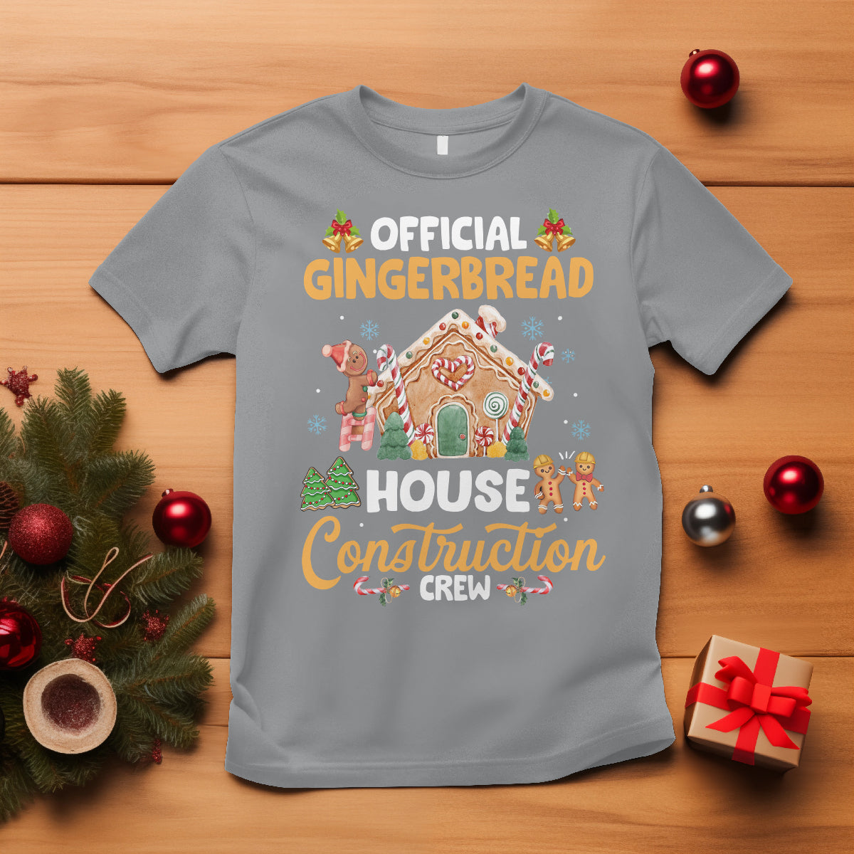 christmas-t-shirt-official-gingerbread-house-construction-crew-decorating