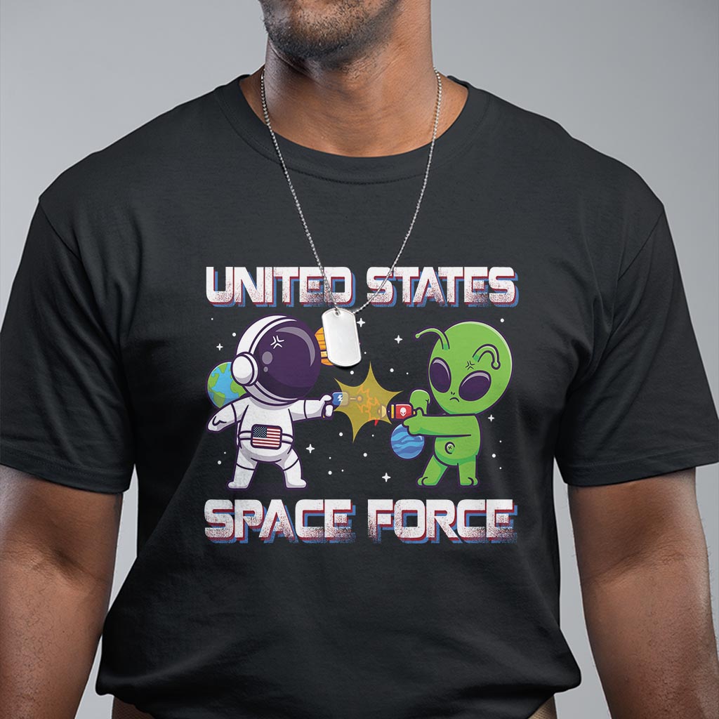 funny-us-space-force-t-shirt-army-astronaut-vs-alien