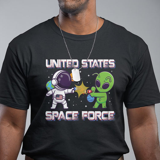 funny-us-space-force-t-shirt-army-astronaut-vs-alien