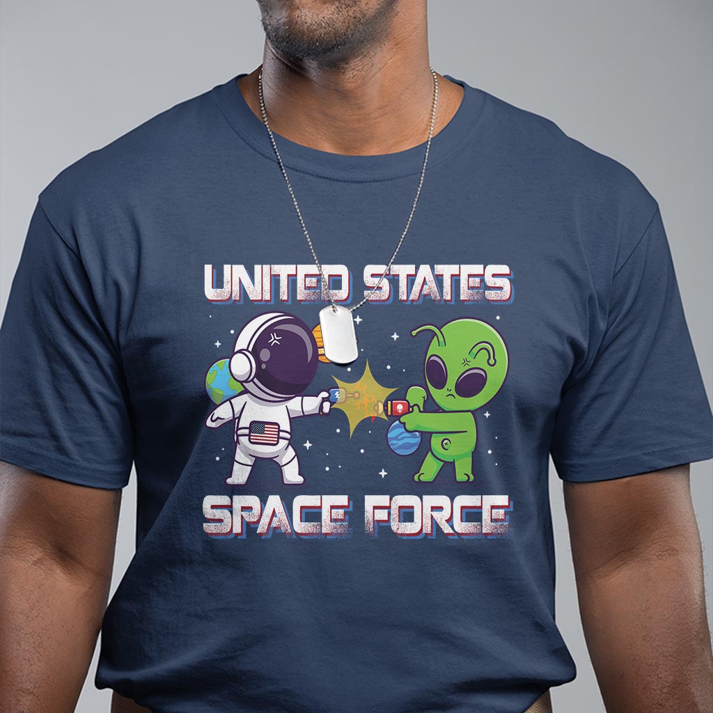 funny-us-space-force-t-shirt-army-astronaut-vs-alien