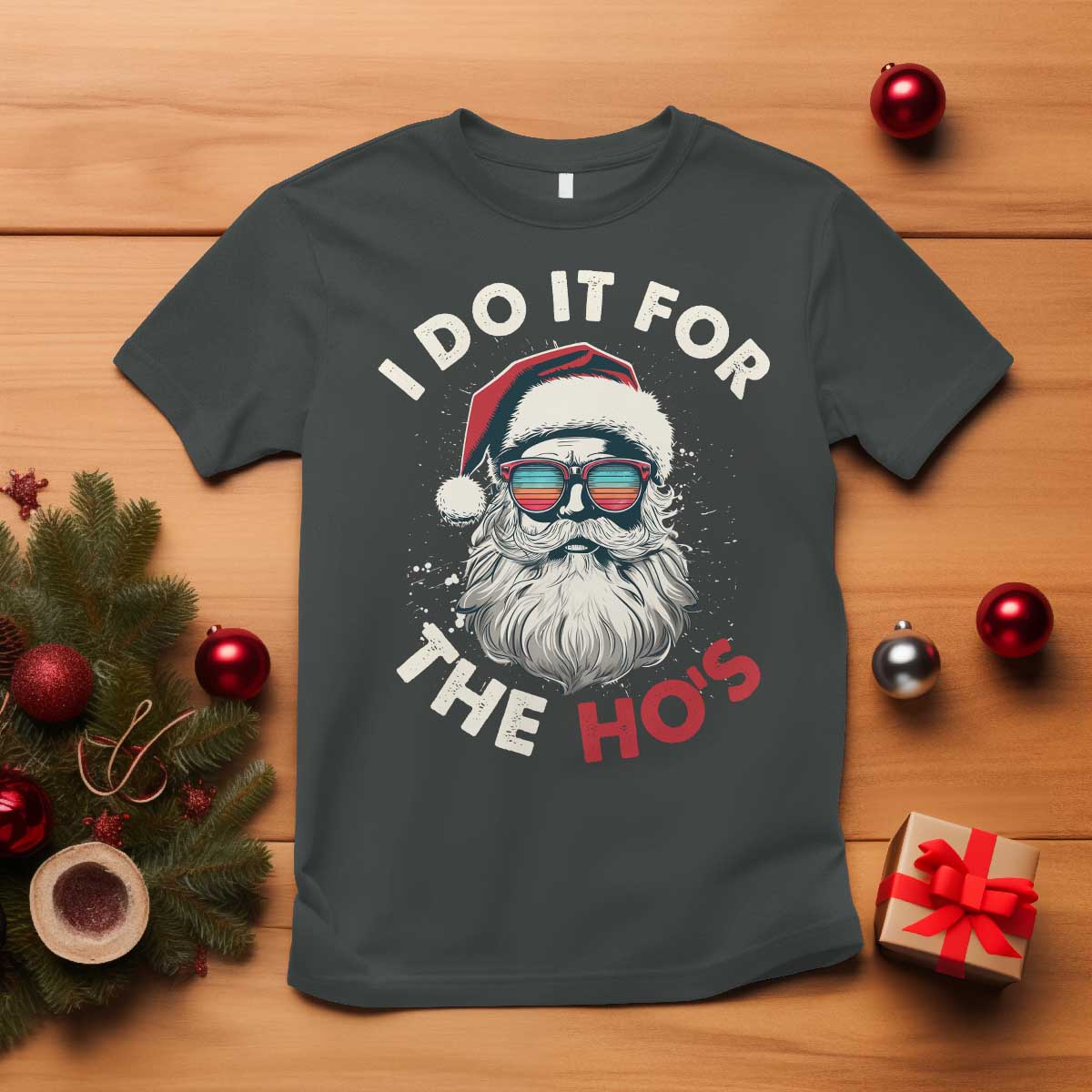 funny-christmas-t-shirt-santa-i-do-it-for-the-hos