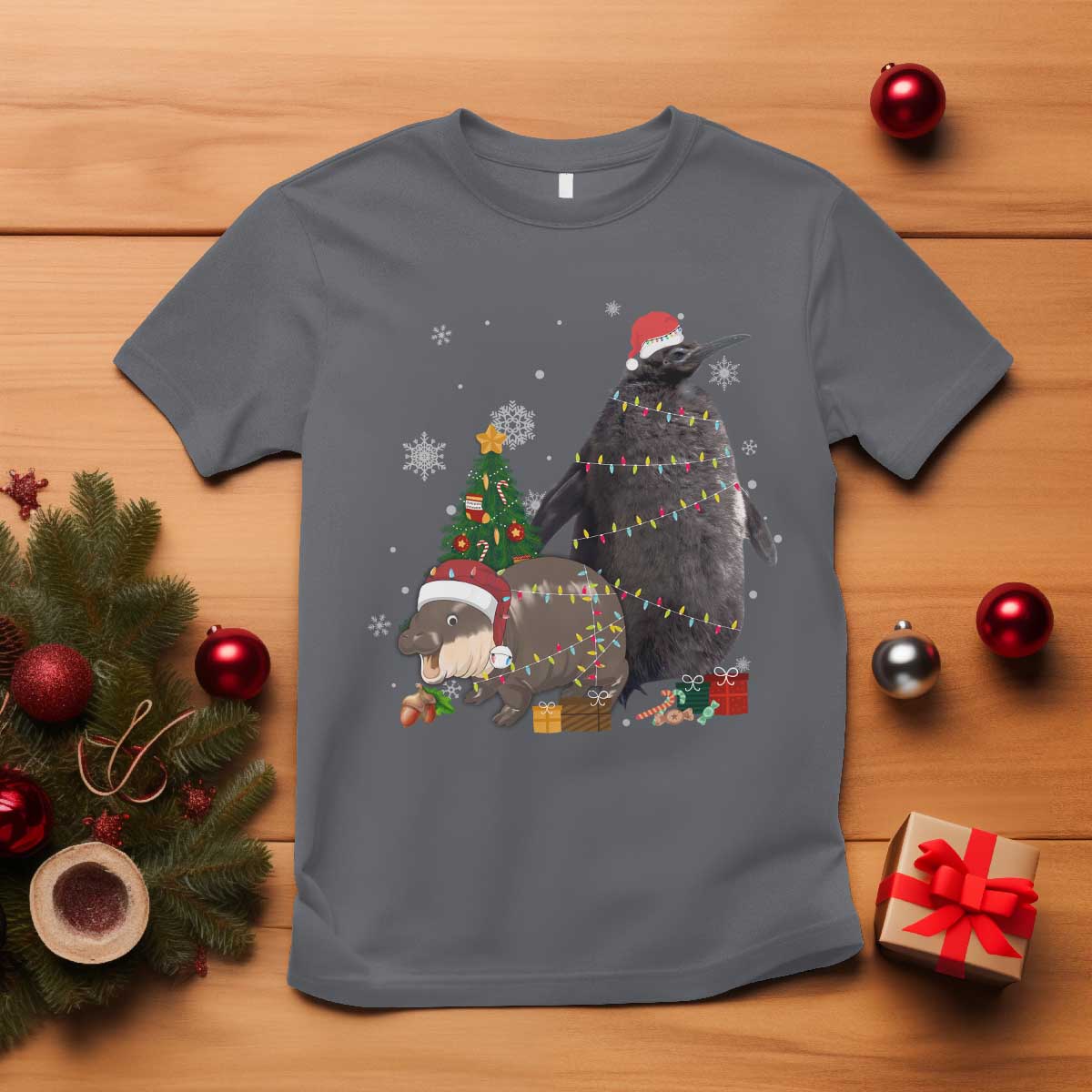 christmas-pesto-and-moo-deng-friendship-t-shirt-king-penguin-baby-hippo-viral-meme