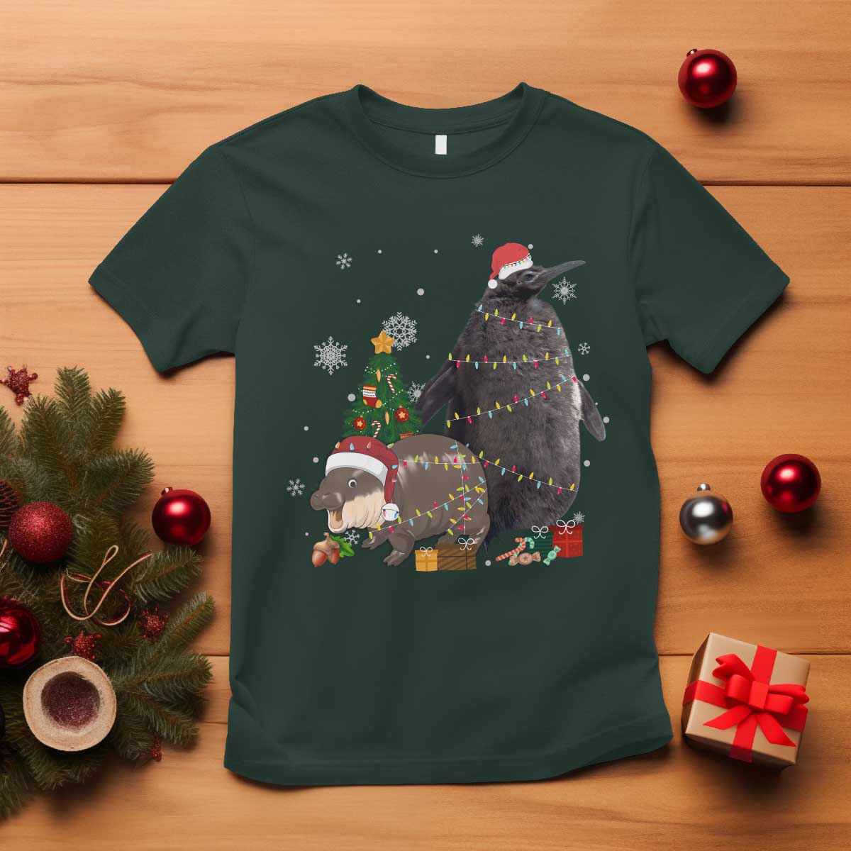 christmas-pesto-and-moo-deng-friendship-t-shirt-king-penguin-baby-hippo-viral-meme
