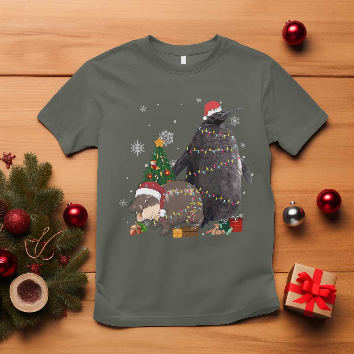 christmas-pesto-and-moo-deng-friendship-t-shirt-king-penguin-baby-hippo-viral-meme