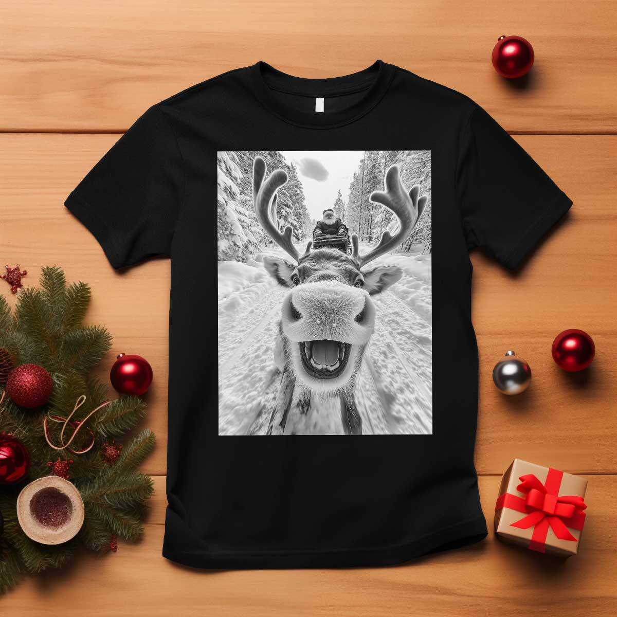 funny-reindeer-selfie-christmas-t-shirt