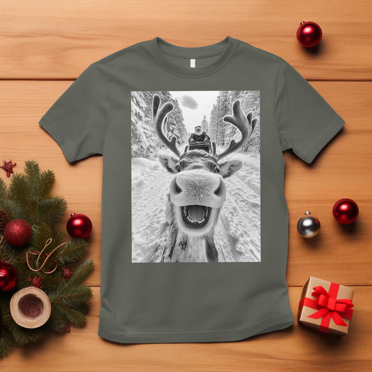 funny-reindeer-selfie-christmas-t-shirt
