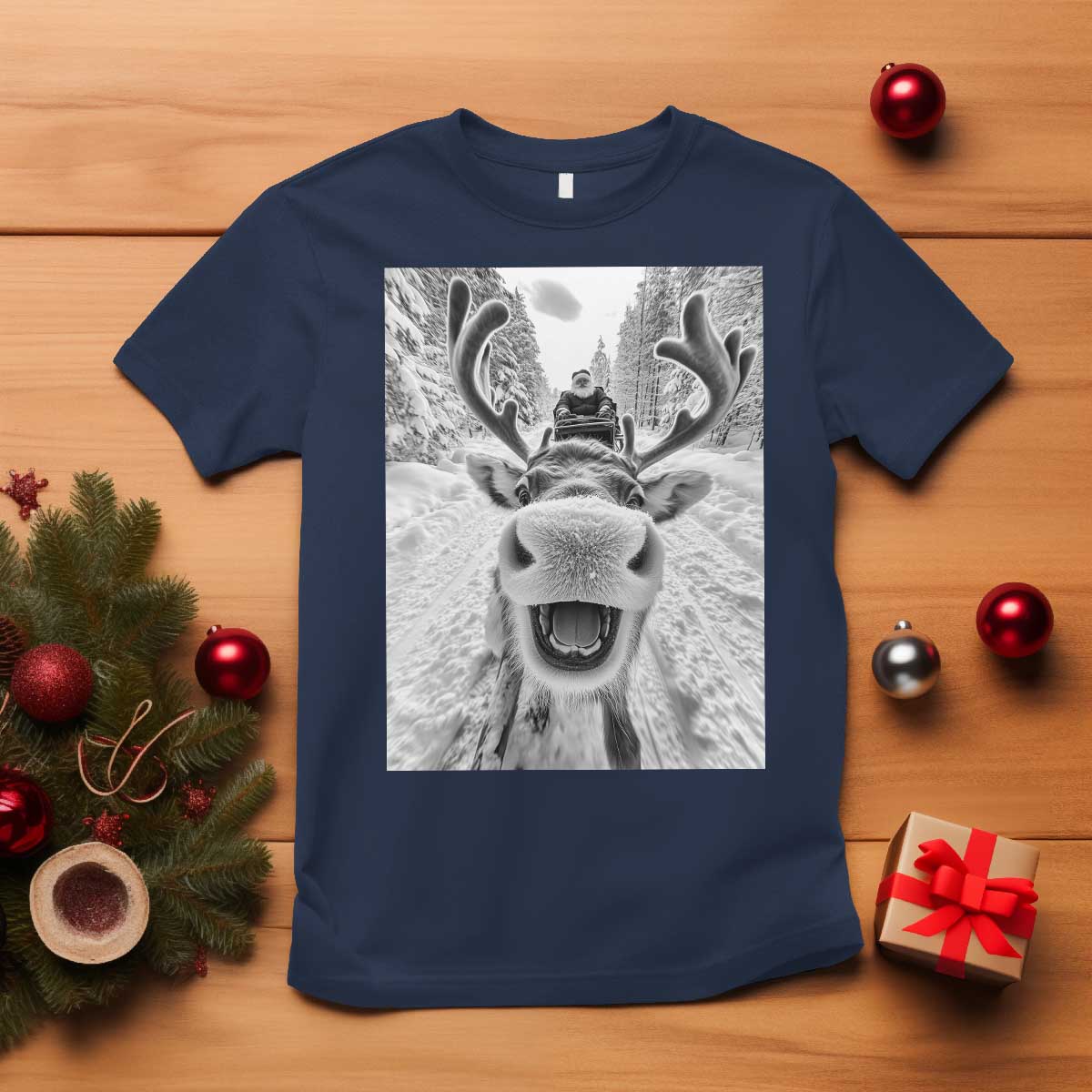 funny-reindeer-selfie-christmas-t-shirt