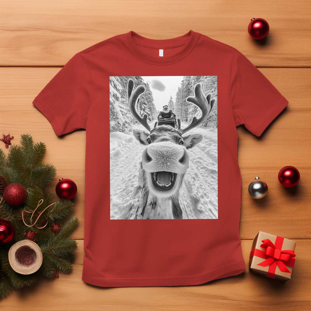 funny-reindeer-selfie-christmas-t-shirt